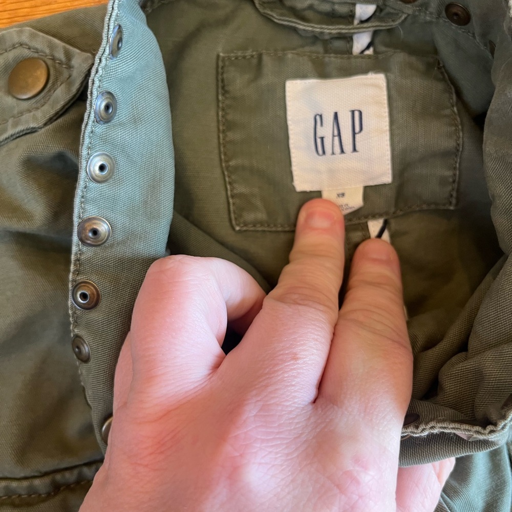 GAP Women’s Olive Studded Field Jacket - Picture 5 of 7